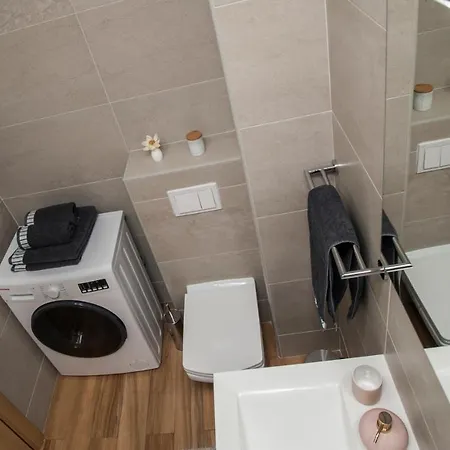 Avisi Apartment