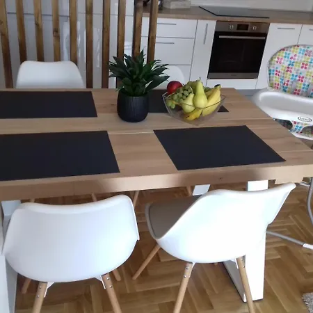 Apartment Avisi